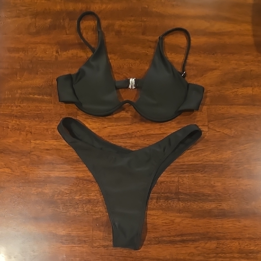 NEW Black Women's Swimwear Set